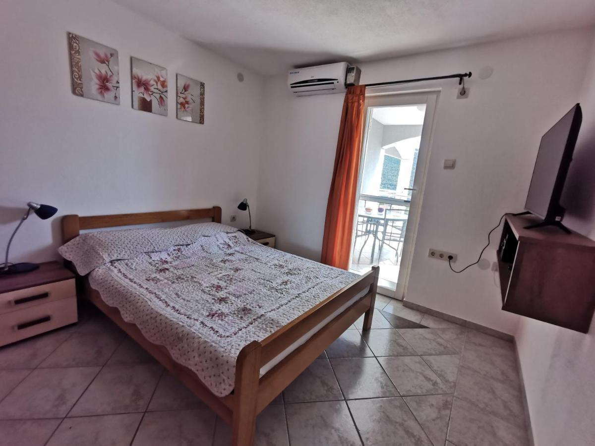 Apartments Villamare Grebastica Exterior photo